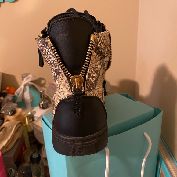 Giuseppe Zanotti snakeskin sz 8 - Picture 3 of 6